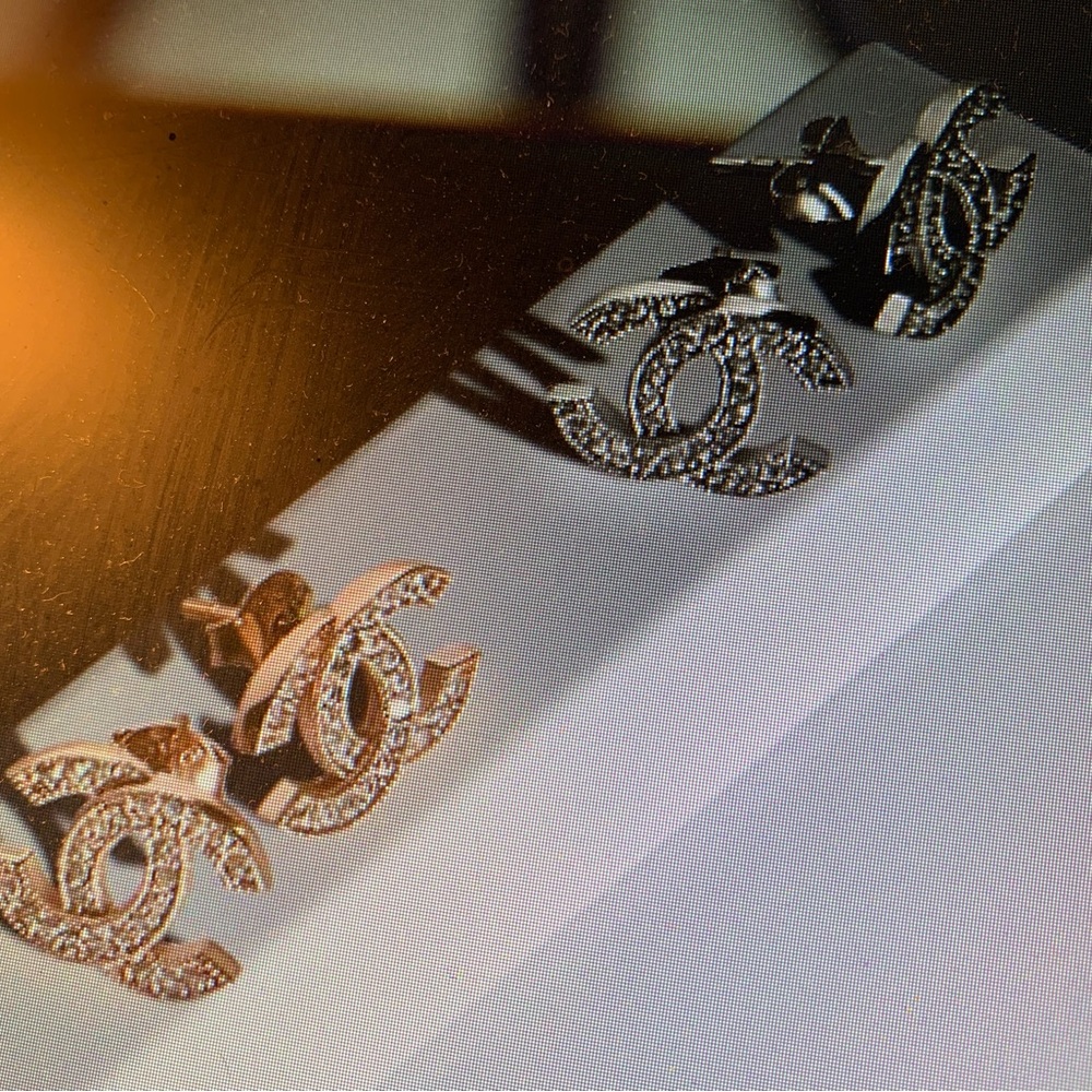 Absolutely stunning cc earrings brand new, rare and collectible. Must have! - Picture 6 of 13
